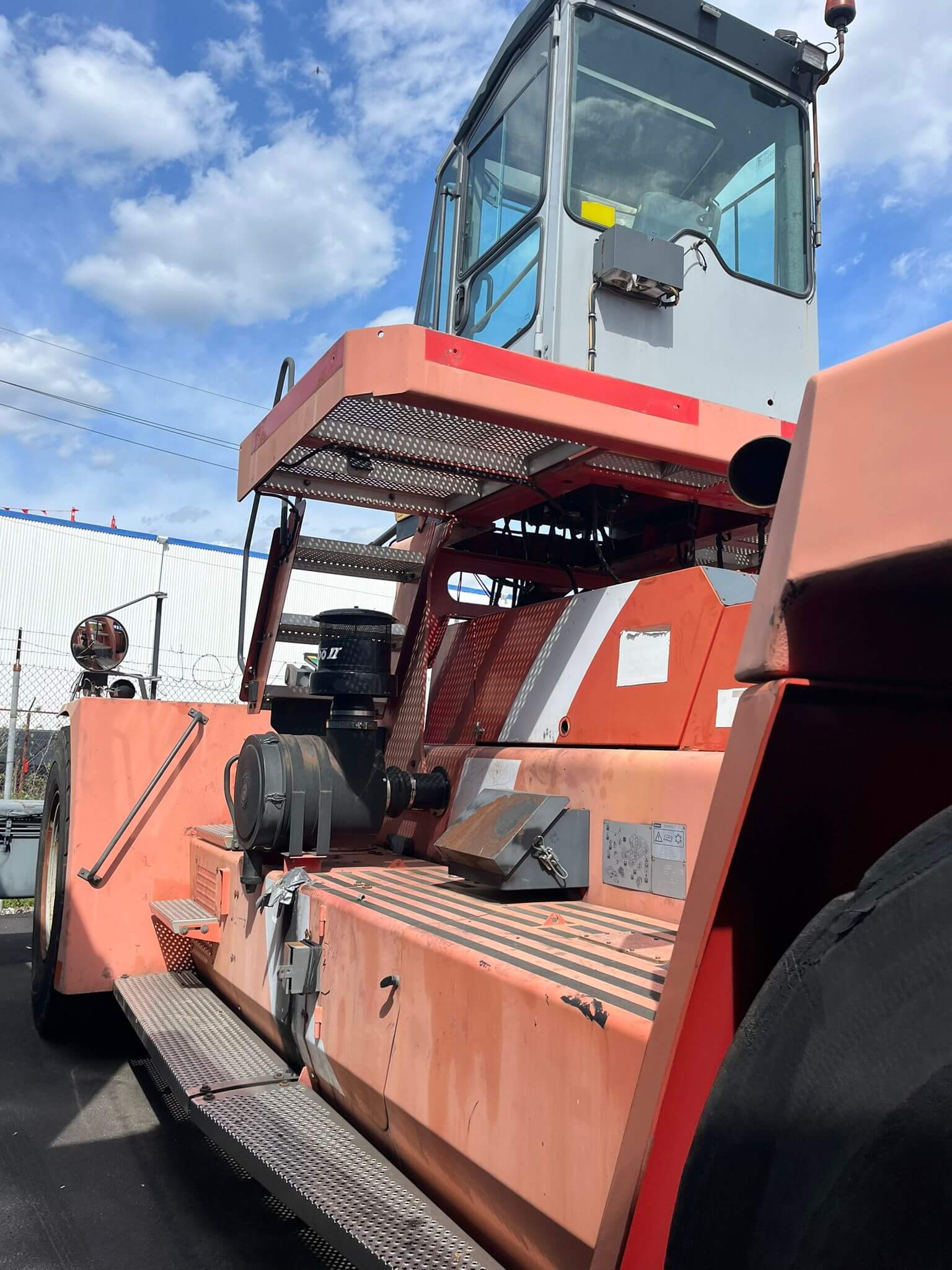 2006 Kalmar DCF410CSG Container Handler