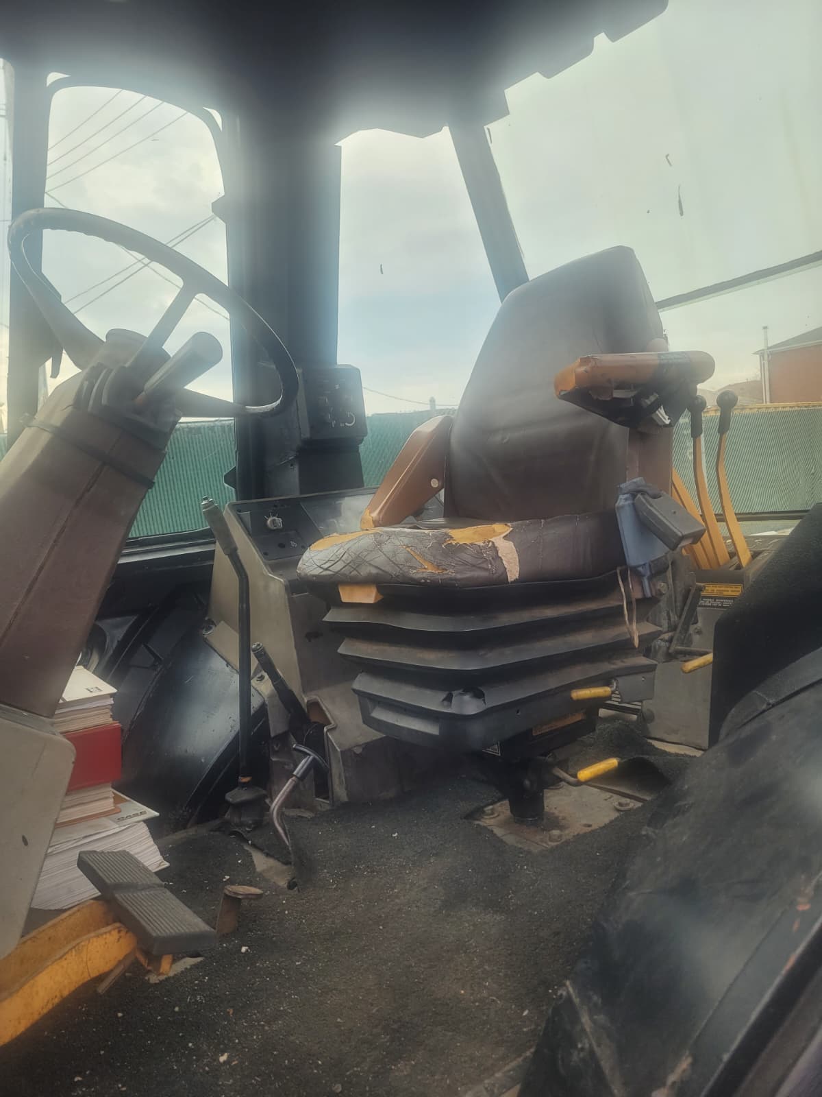 1987 Case 580K 4 x 4 Loader Backhoe w/Extendahoe