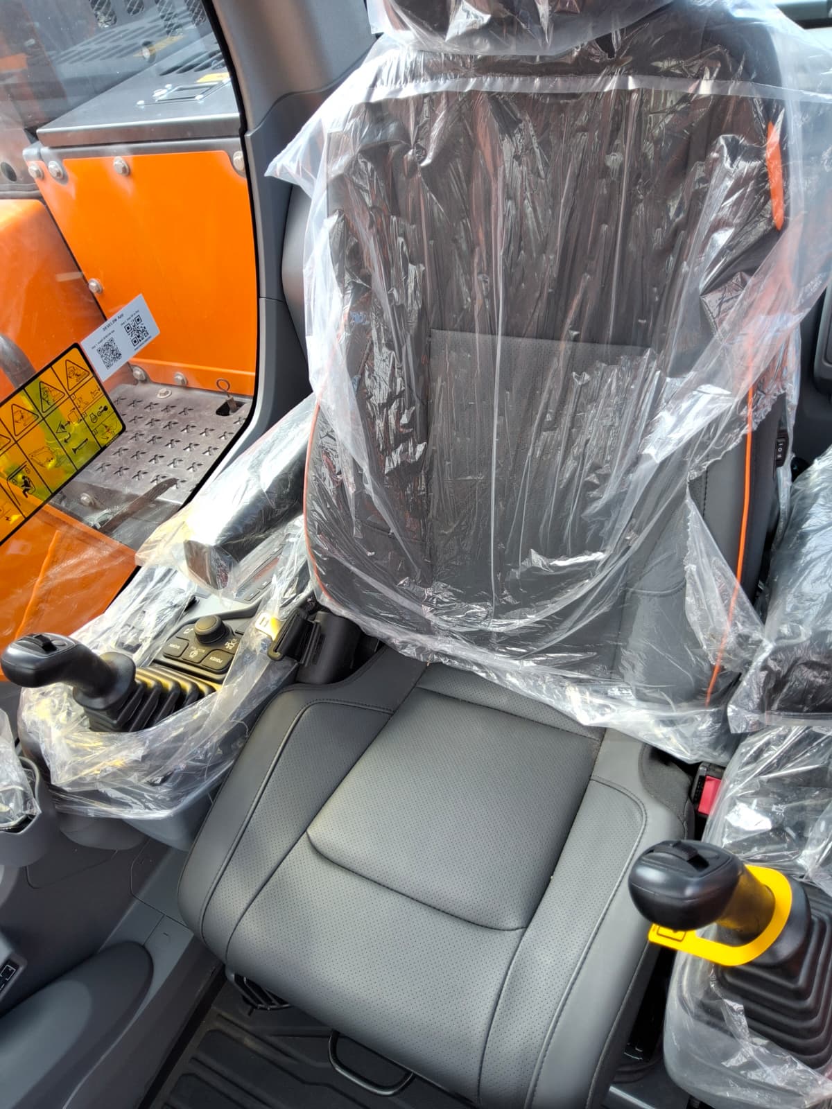 2026 Develon DX140LCR-7-30 Excavator W/Blade