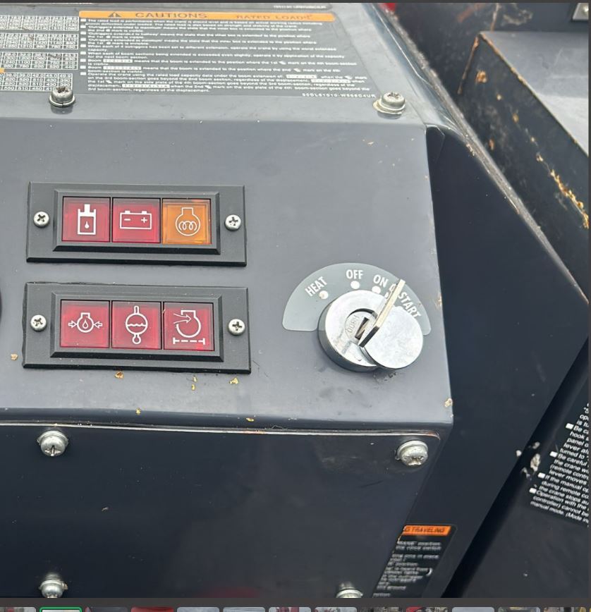 UNIC Spyder URW506C4U Mini-Crawler Crane