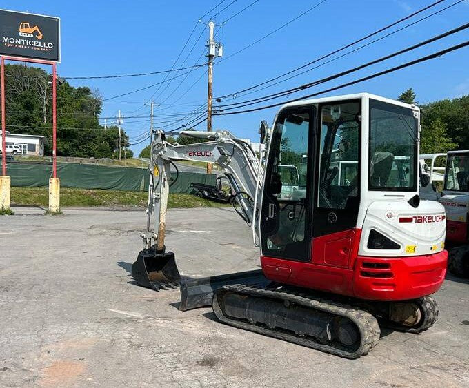 2019 Takeuchi TB235-2 Mini Excavator