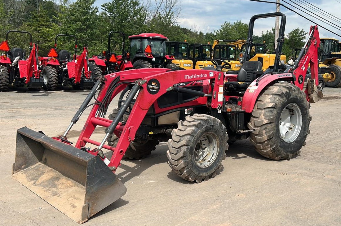 2018 Mahindra 3550 HST Tractor w/Loader & Backhoe