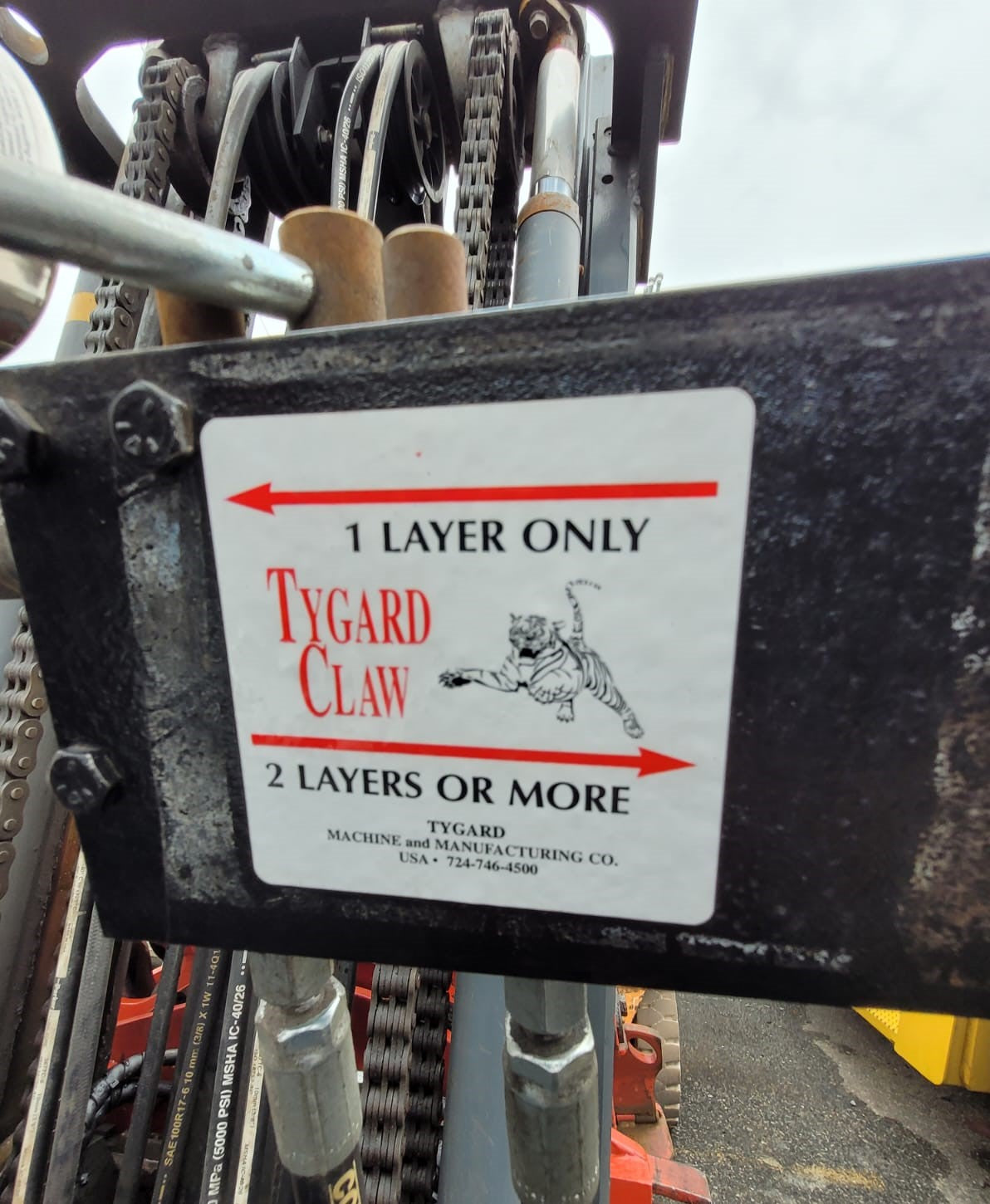 Nissan MCU1F2A30LV Forklift w/Tygard Claw TC500 Rotating Clamp Attachment