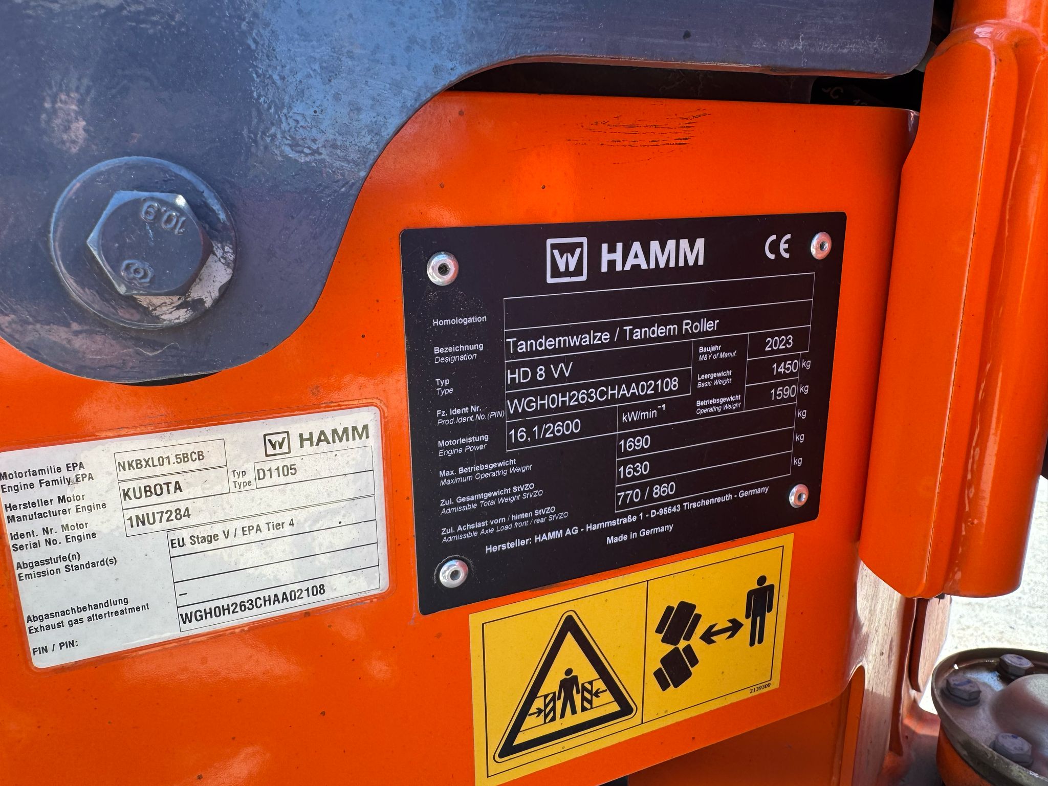 2023 Hamm HD8VV Smooth Double Drum Roller