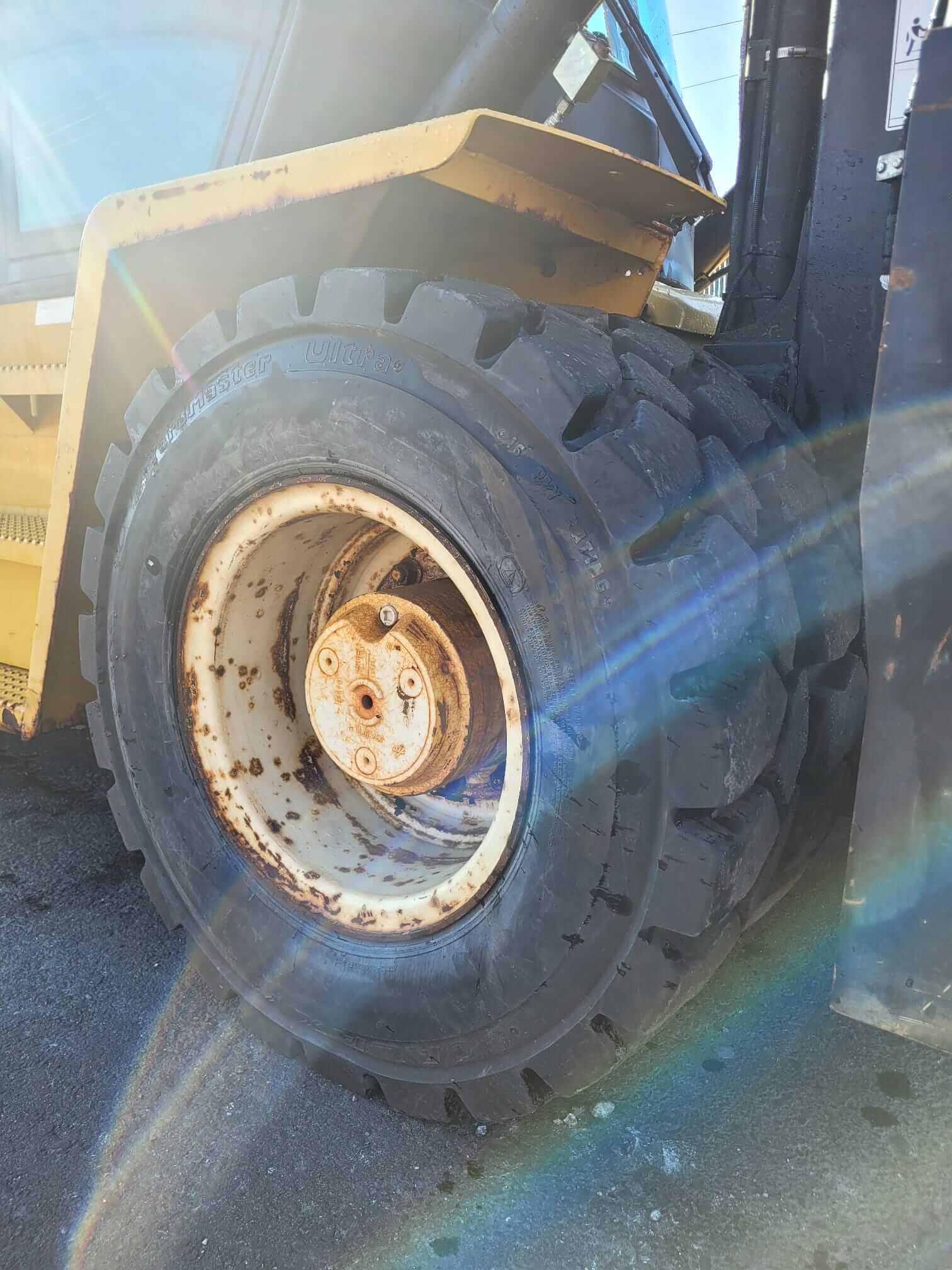 2010 Yale GDP250DB Forklift