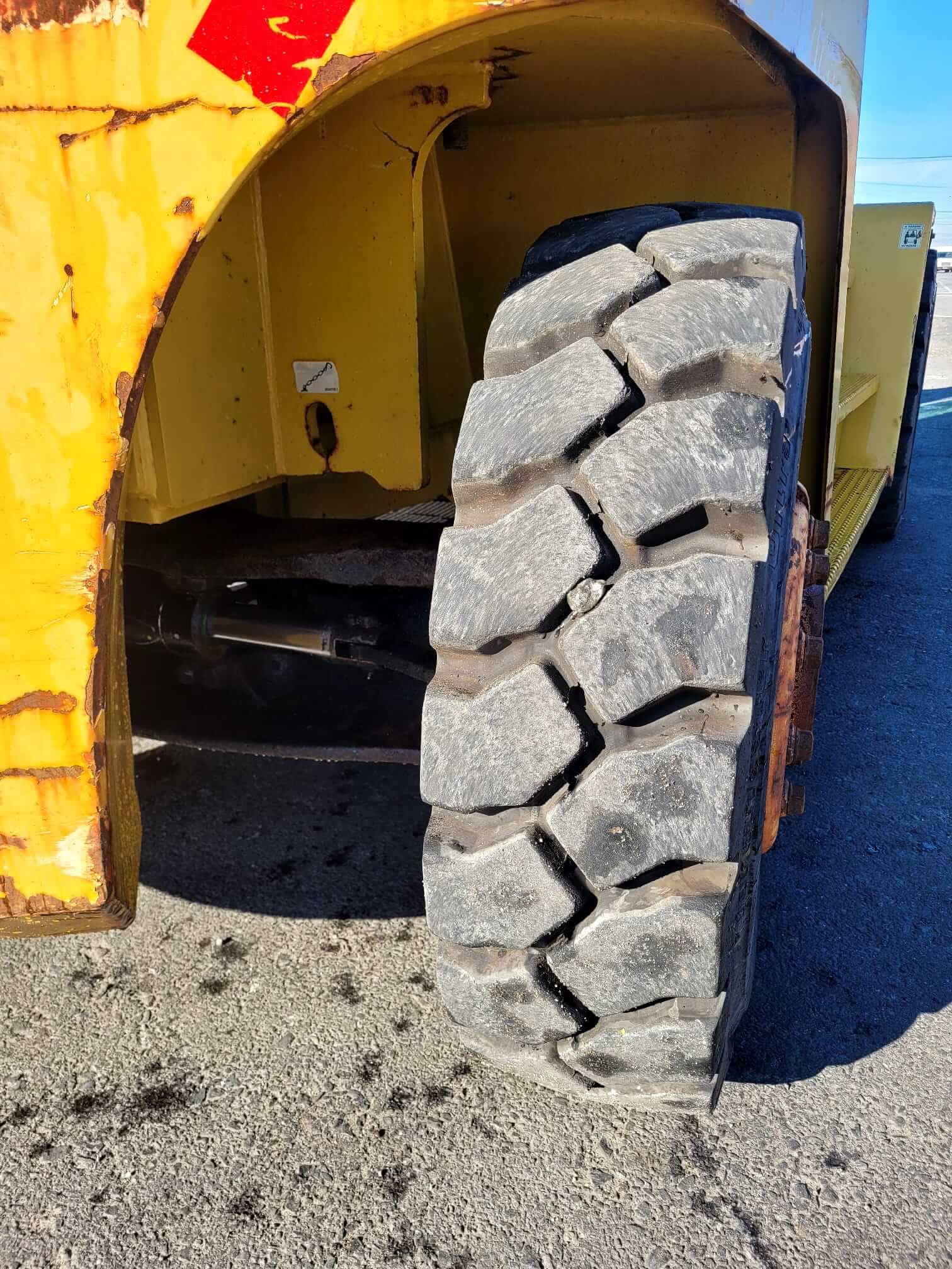 2010 Yale GDP250DB Forklift