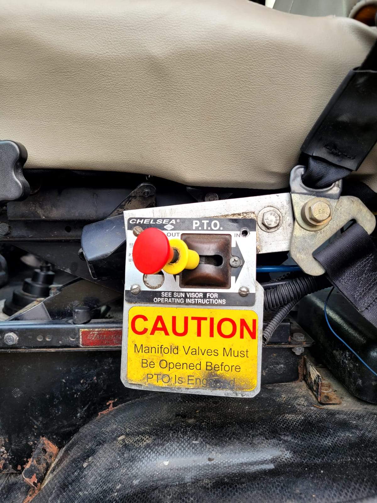 1999 Freightliner FL80 2,800 Gal. Fuel/Oil Delivery Truck