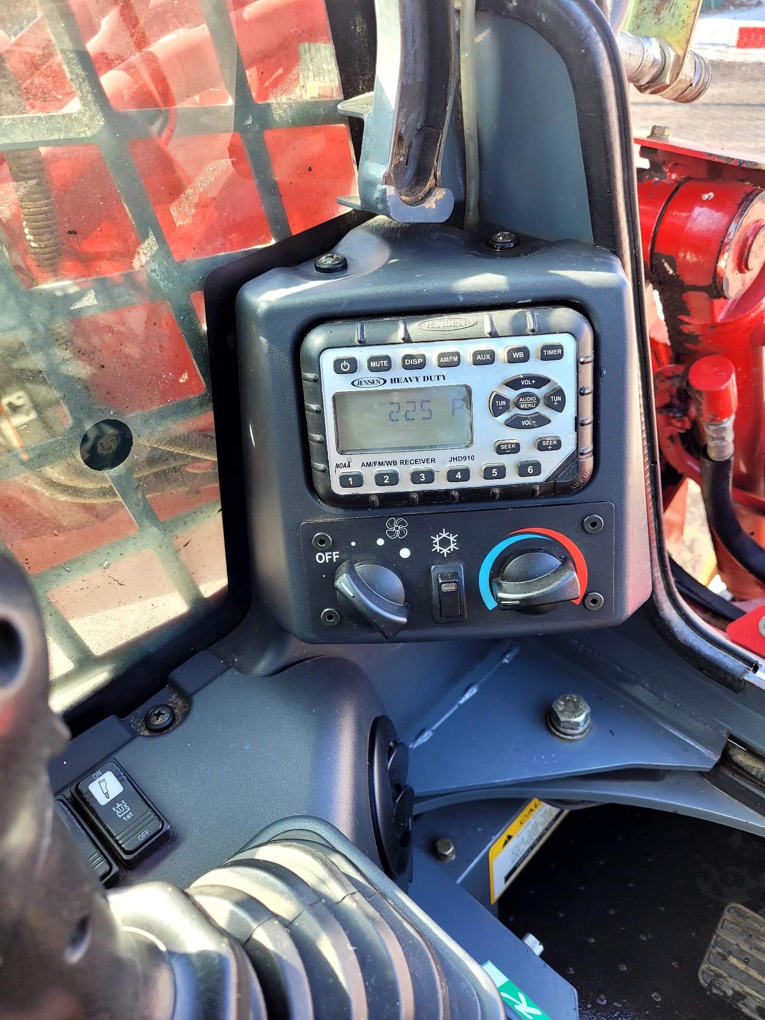 2016 Takeuchi TL12V2 Track Skid Steer