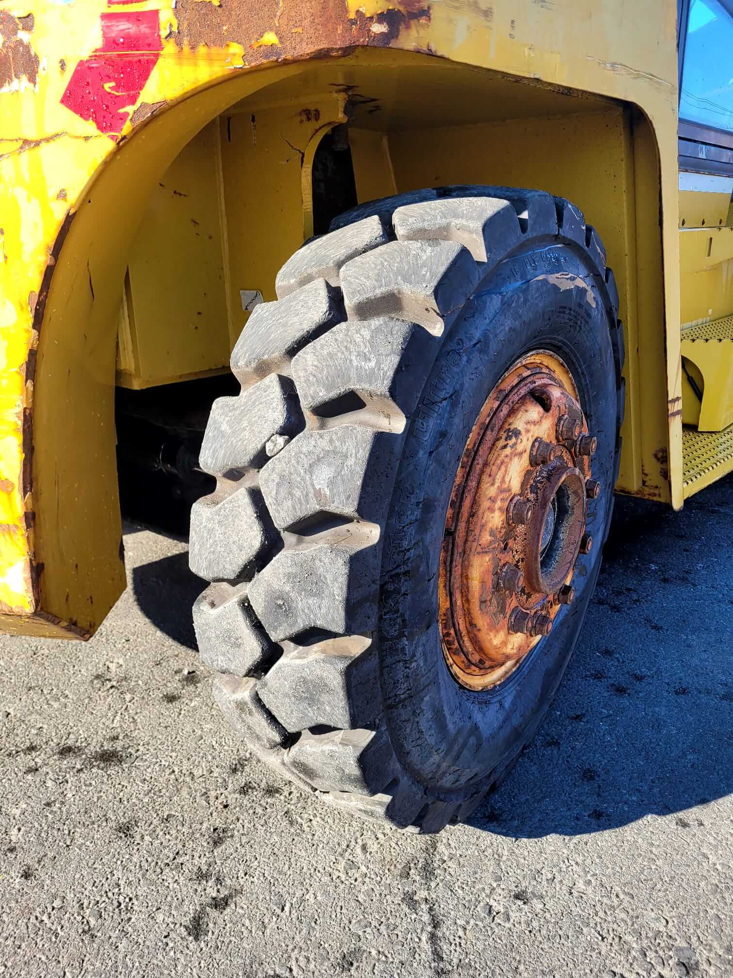 2010 Yale GDP250DB Forklift