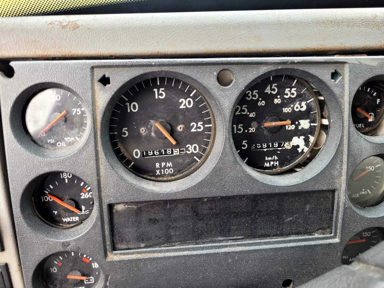 1999 Freightliner FL80 2,800 Gal. Fuel/Oil Delivery Truck