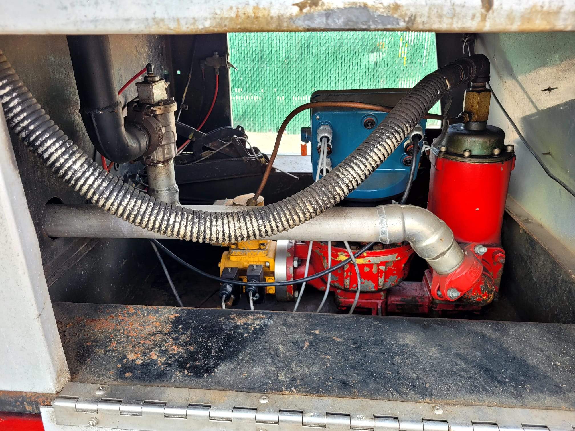 2002 Freightliner FL70 2,800 Gal Fuel/Oil Delivery Truck