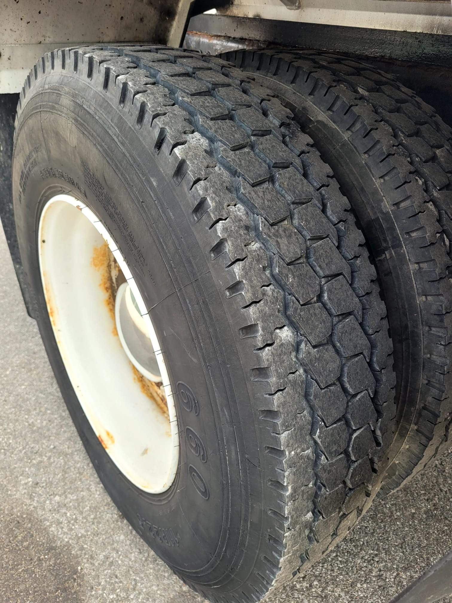 1999 Freightliner FL80 2,800 Gal. Fuel/Oil Delivery Truck