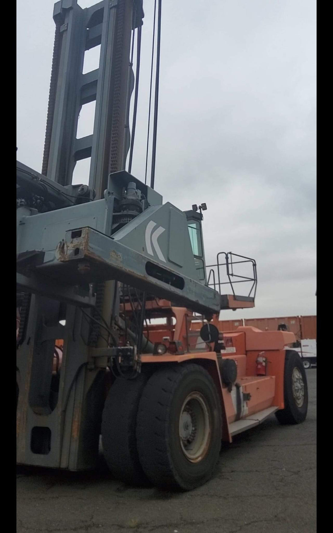 2006 Kalmar DCF410CSG Container Handler