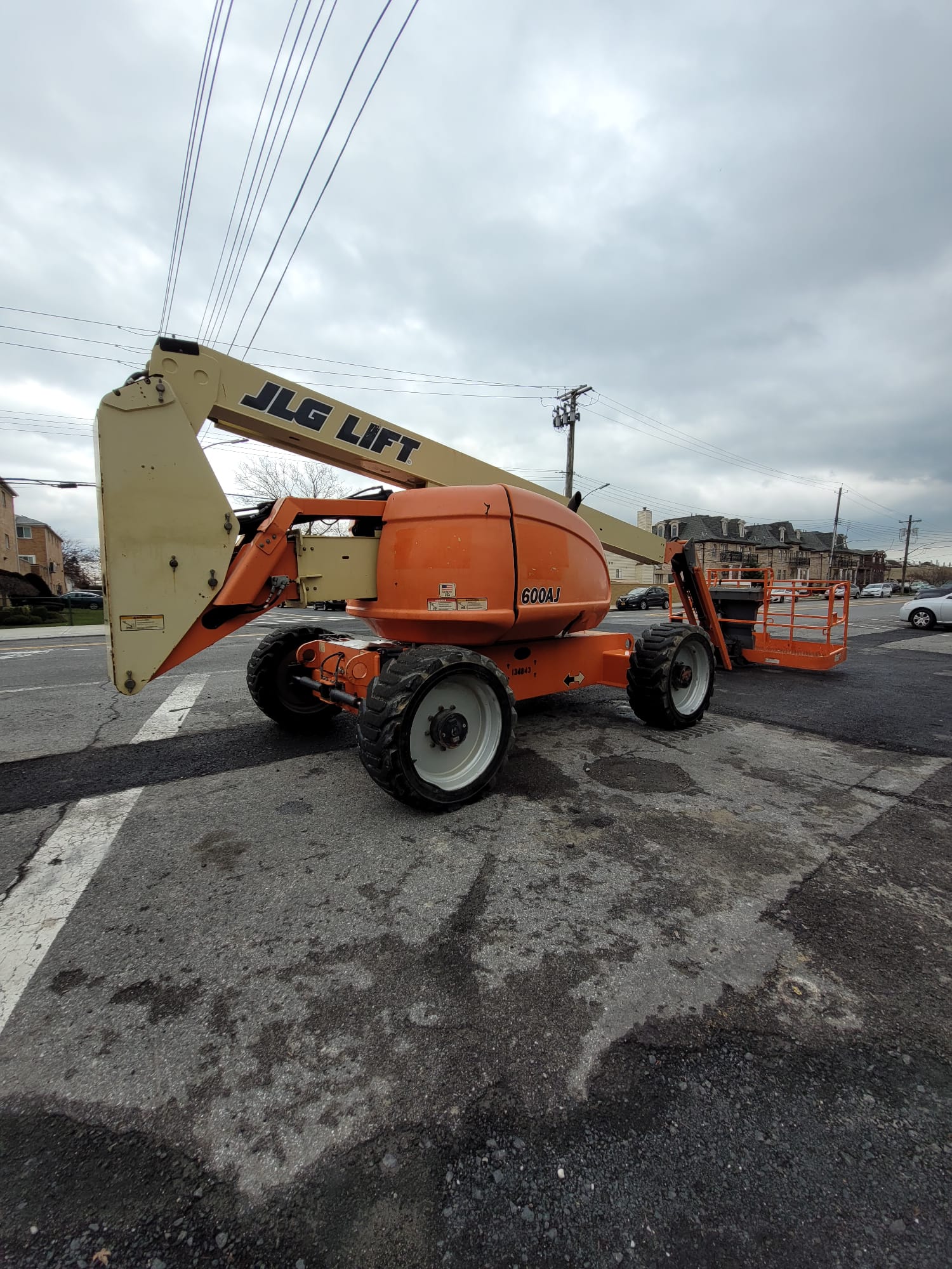 2014 JLG 600AJ Articulating Boom Lift
