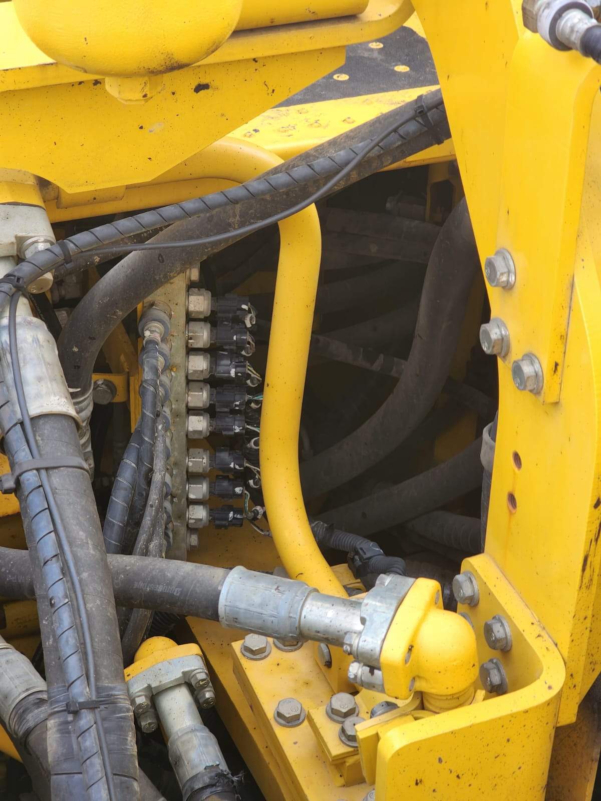 2016 Komatsu PC490LC-11 Excavator