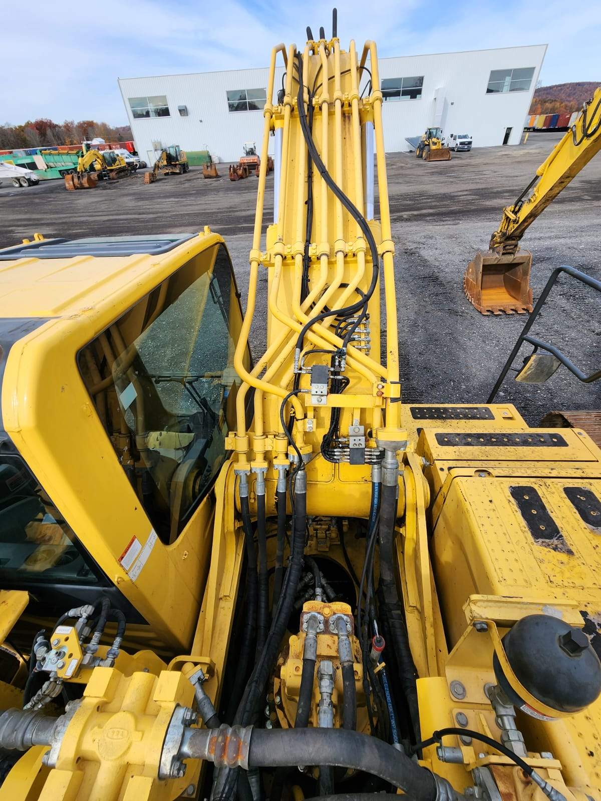 2016 Komatsu PC490LC-11 Excavator