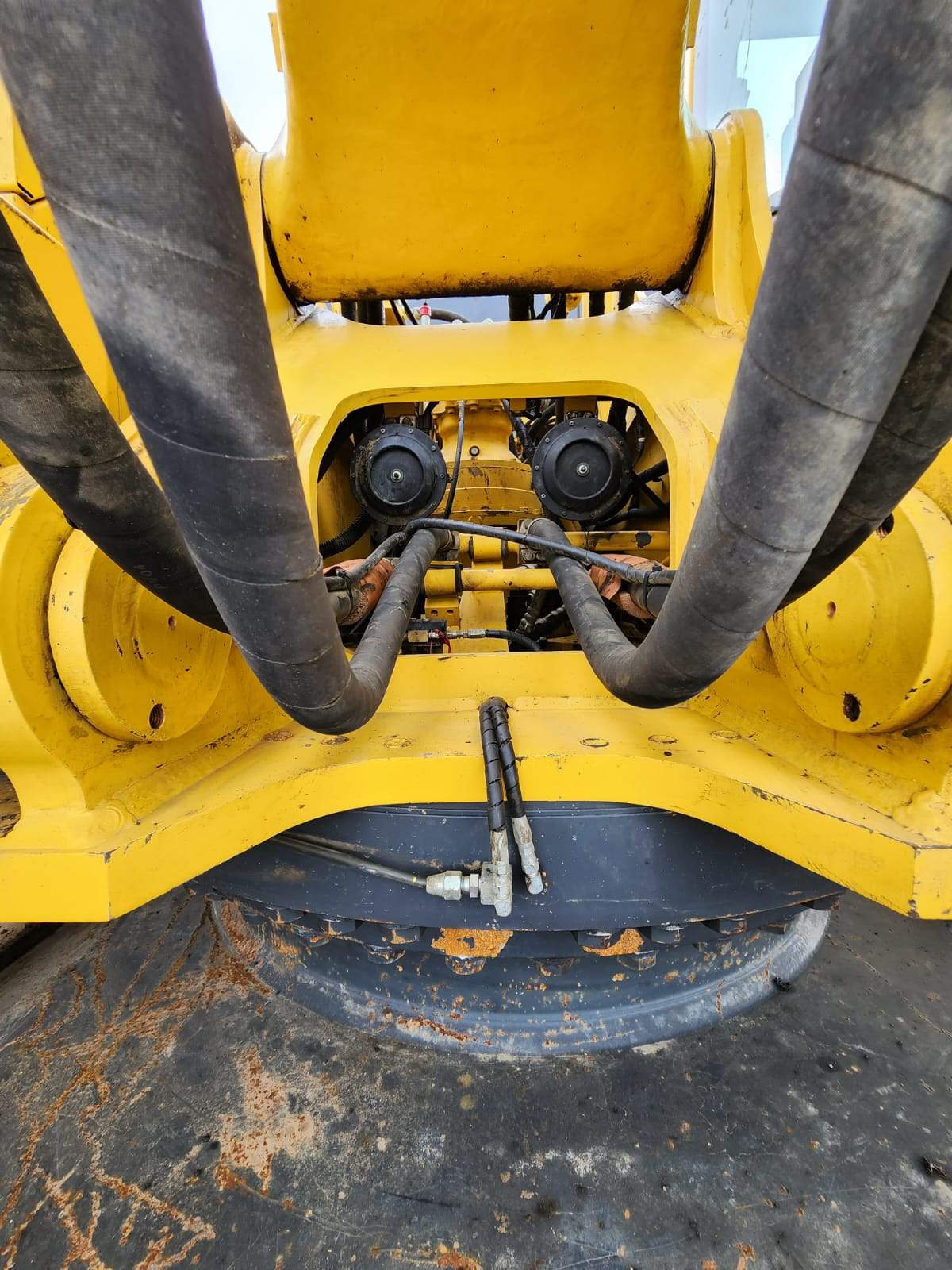 2016 Komatsu PC490LC-11 Excavator