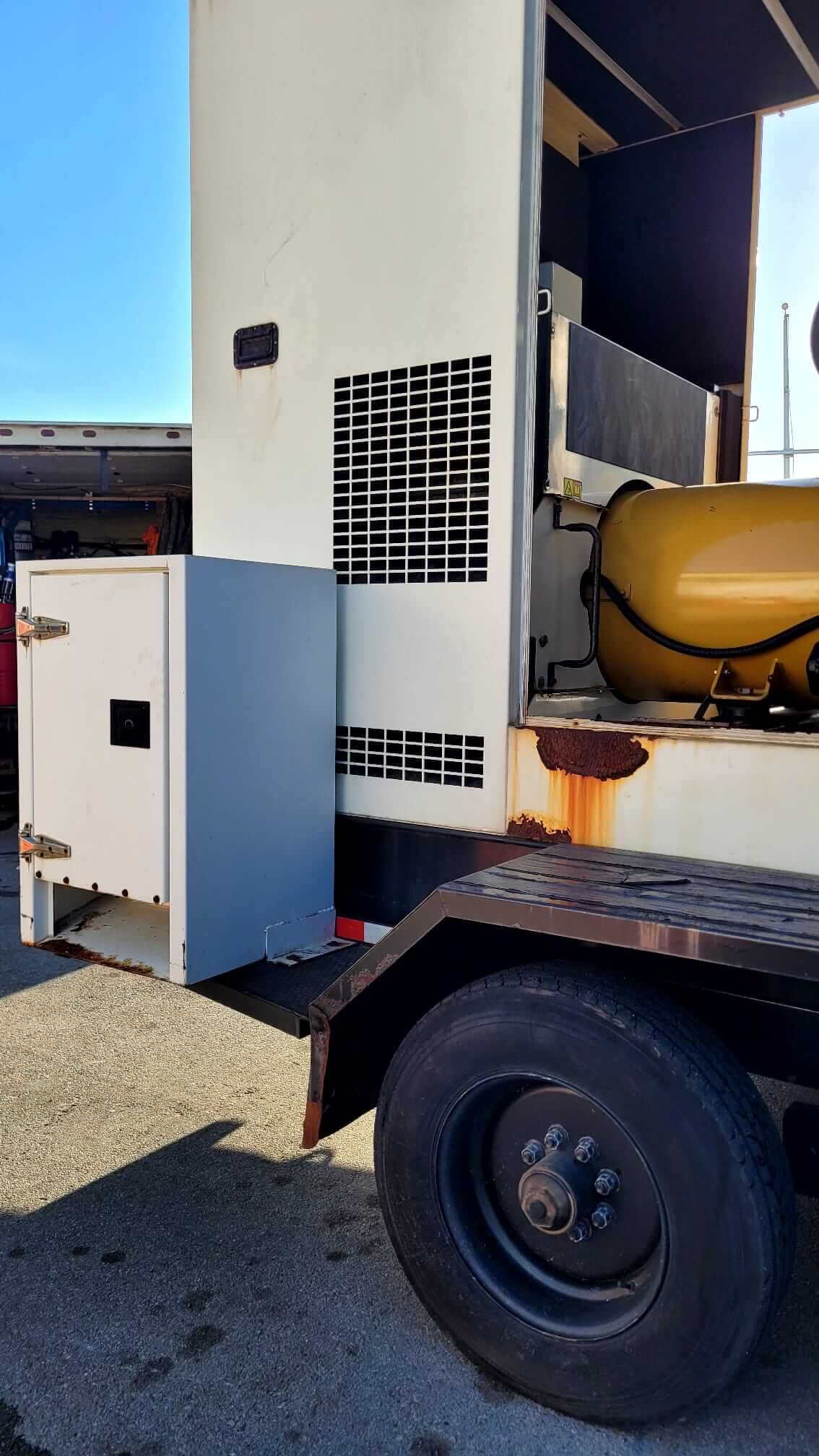 2008 Caterpillar XQ400 Towable Generator