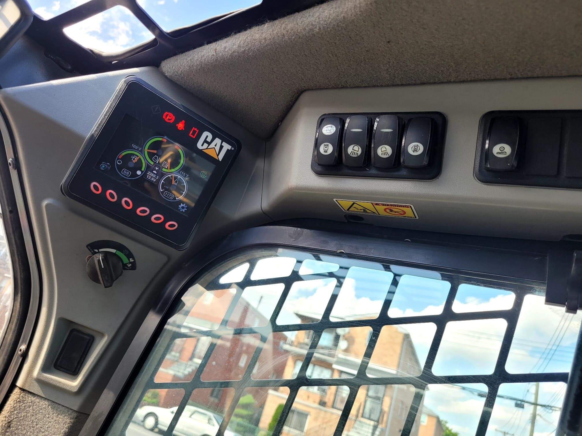 2015 Caterpillar 246D Skid Steer