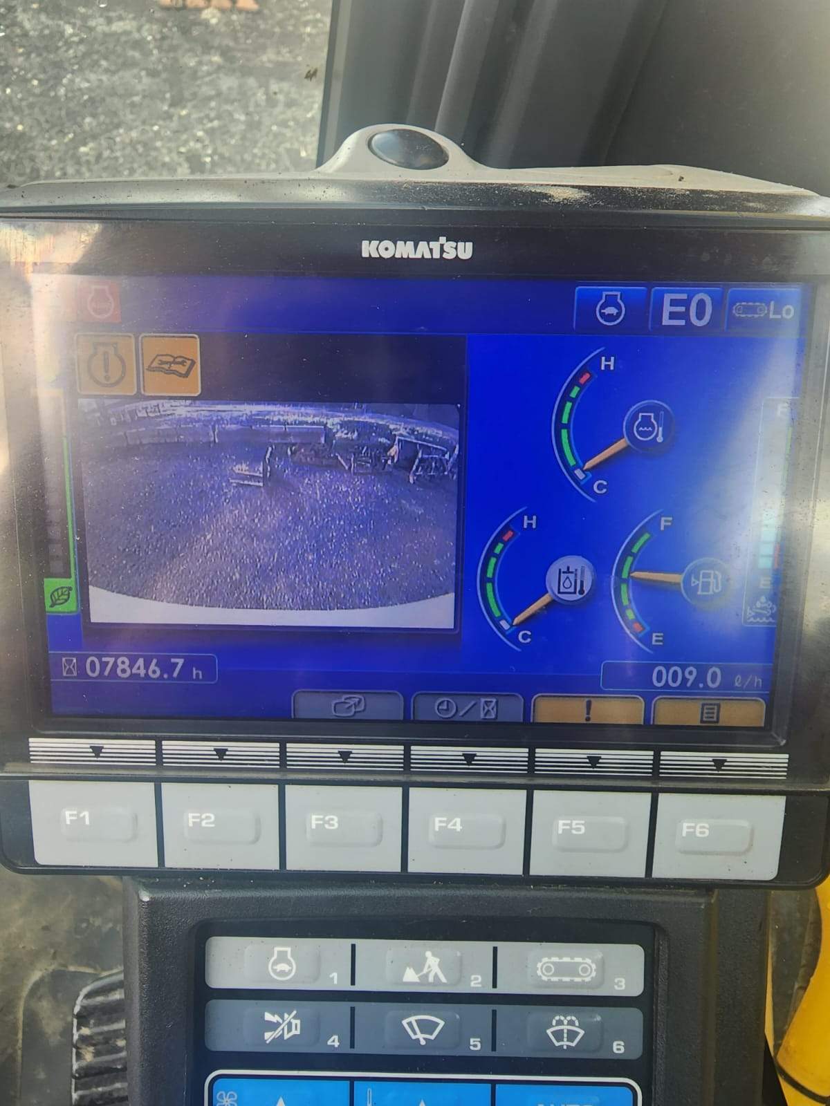 2016 Komatsu PC490LC-11 Excavator