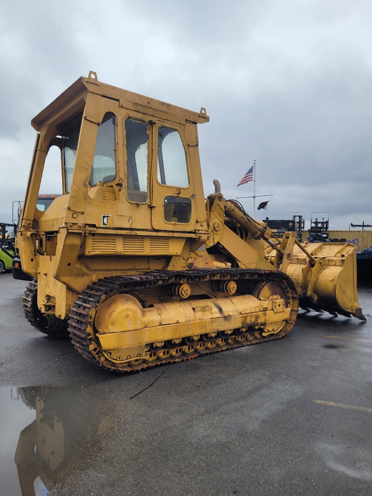 1973 CAT 977L Crawler Loader