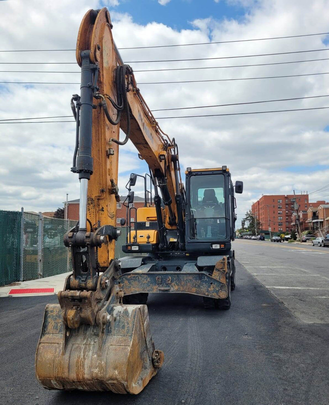 2017 Hyundai HW140 Wheeled Excavator-Hours: 6,085