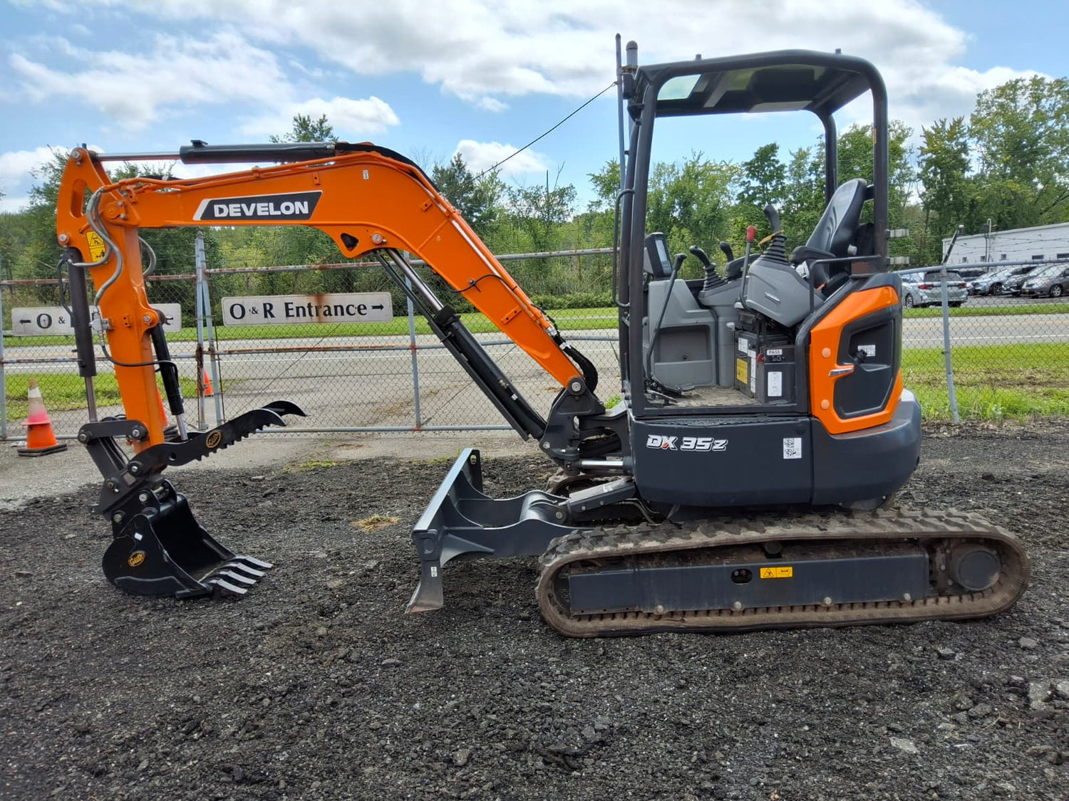 2026 Develon DX35Z-7-US30 Mini Excavator