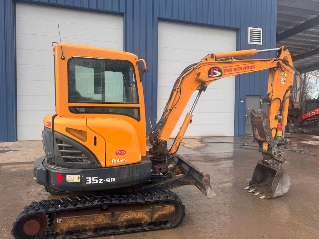 2017 Hyundai Roblex 35Z-9A Mini Excavator