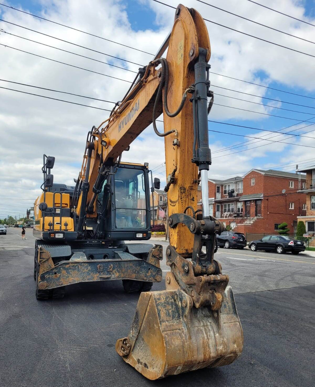 2017 Hyundai HW140 Wheeled Excavator-Hours: 6,085