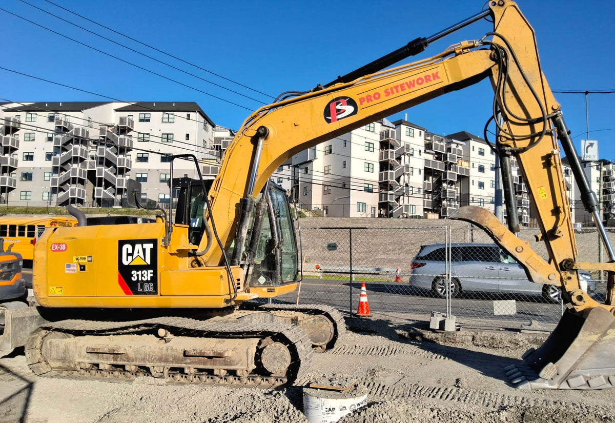 2017 CAT 313F LGC Excavator