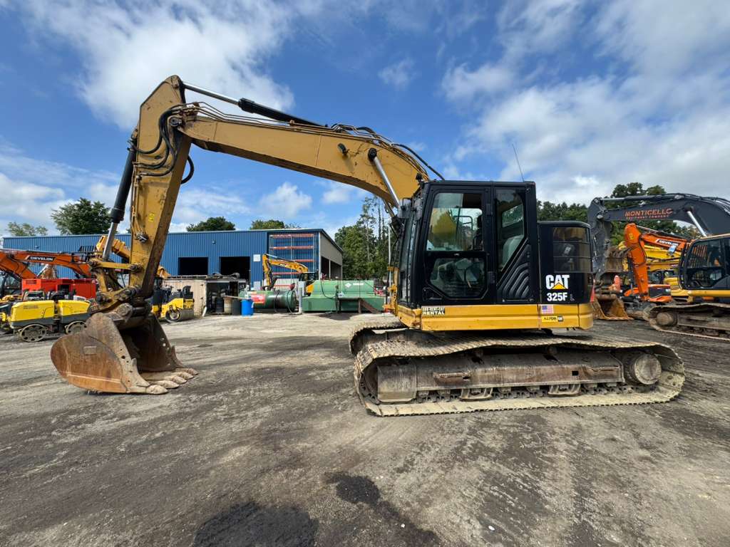 2018 CAT 325F LCR Excavator
