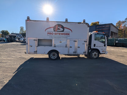 2017 Isuzu NQR Service/Maintenance Truck