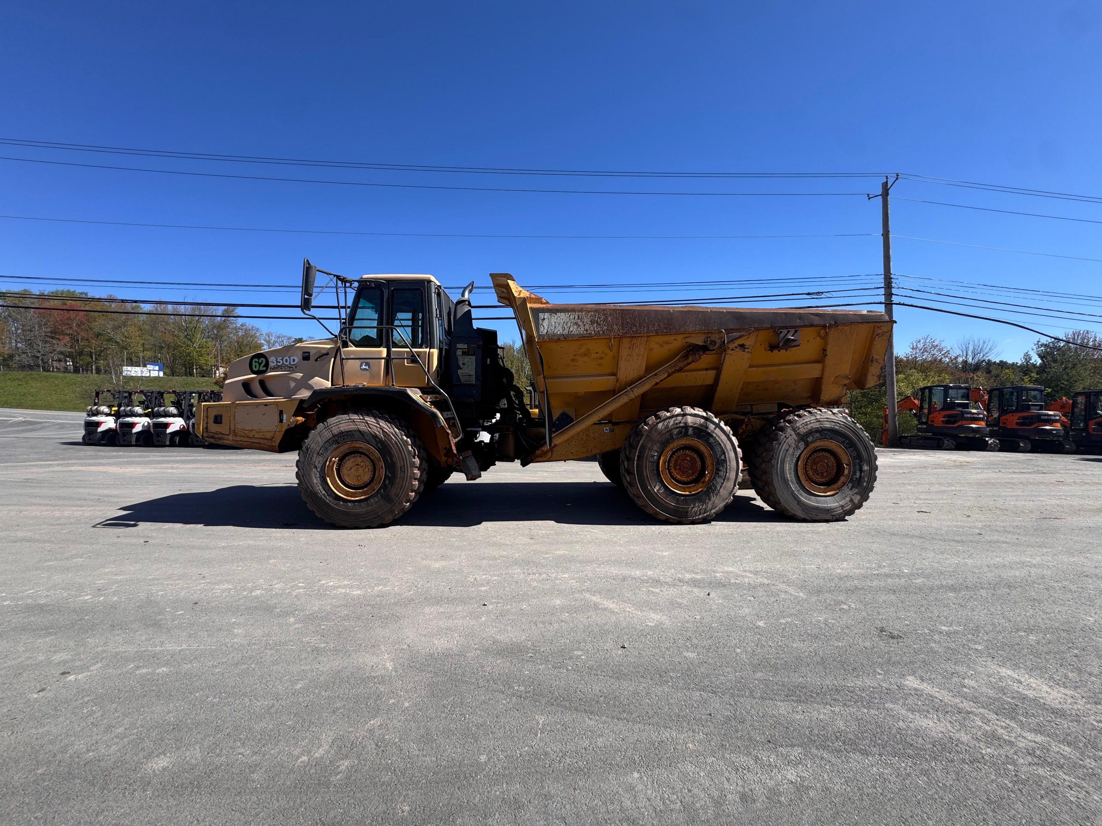 2004 John Deere 350D Dump Truck
