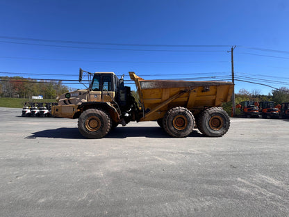 2004 John Deere 350D Dump Truck