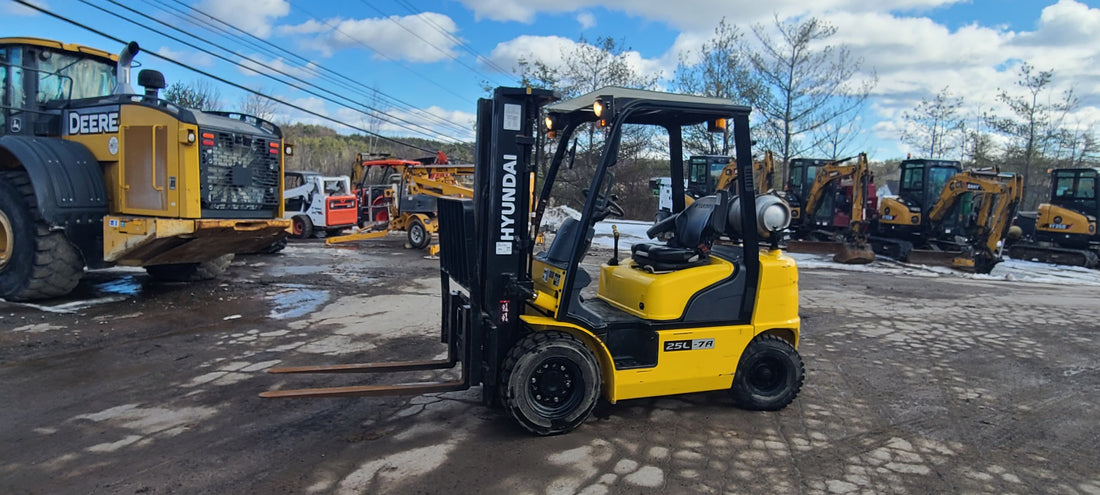 2016 Hyundai 25L-7A Forklift