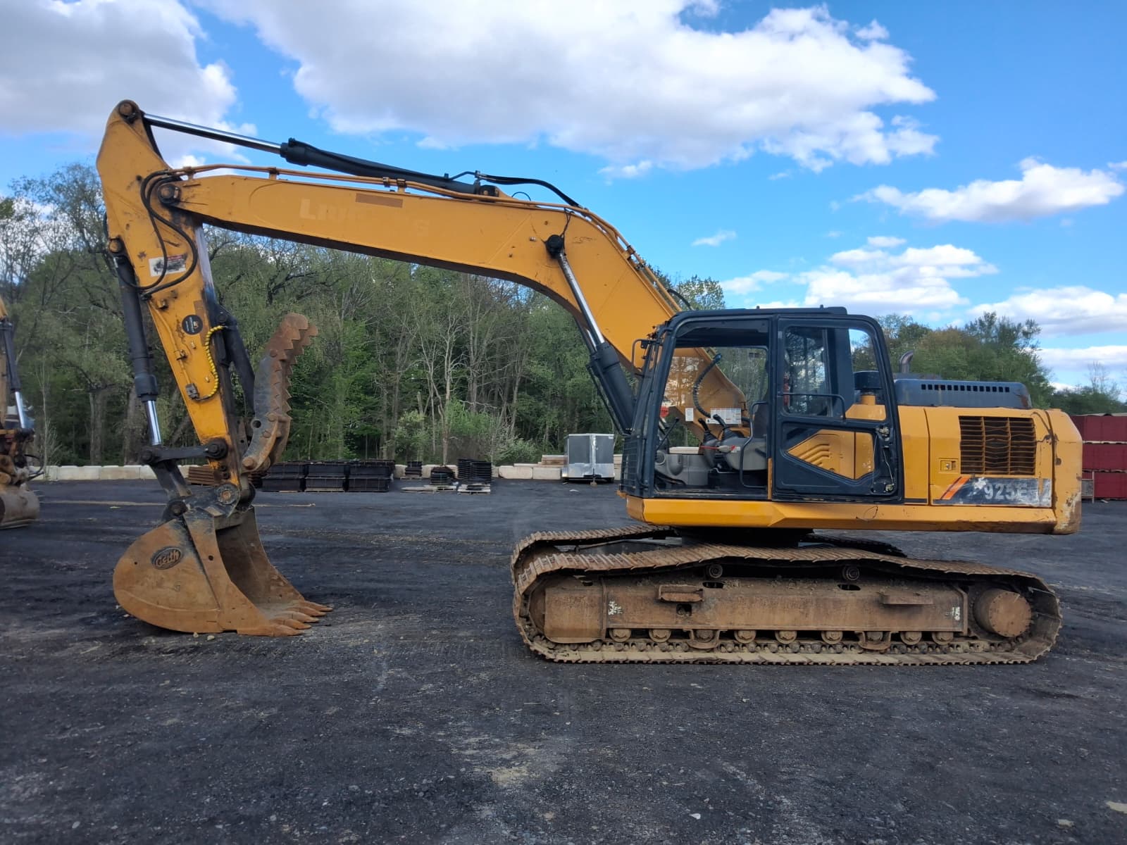 2018 LiuGong 925E Excavator