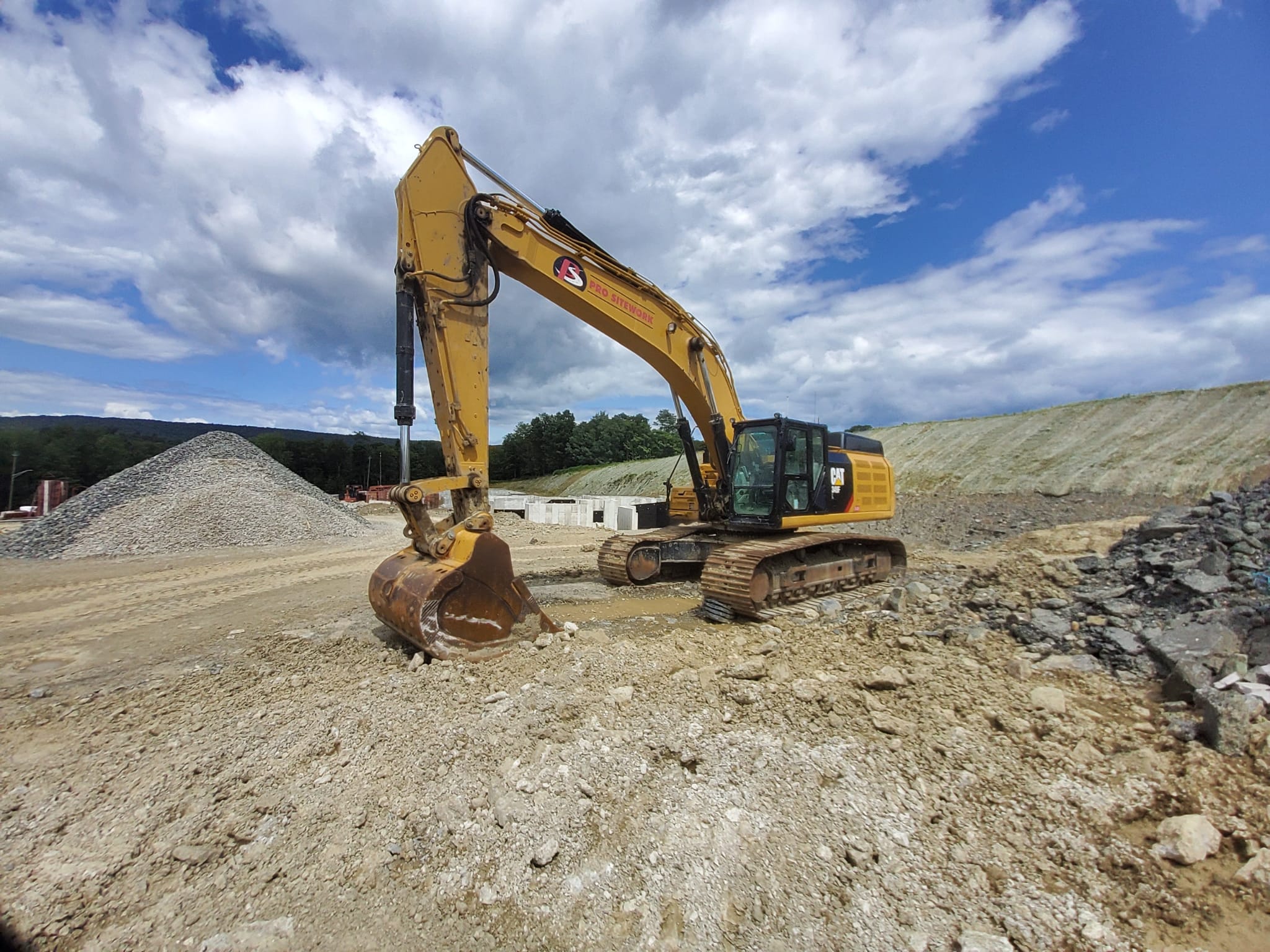 2018 Caterpillar 349FL Hydraulic Excavator