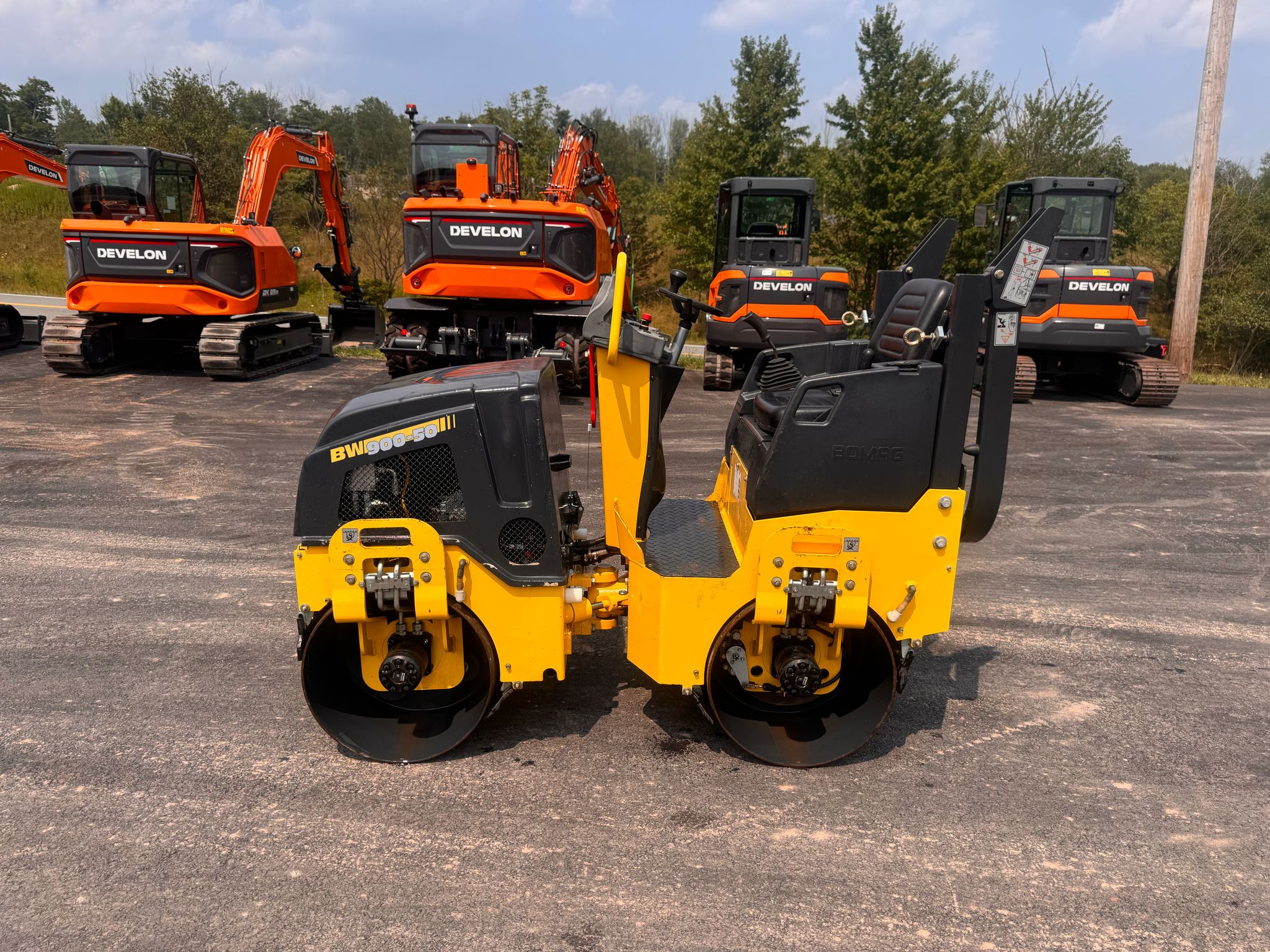 2023 Bomag BW900-50 Articulated Light Tandem Roller