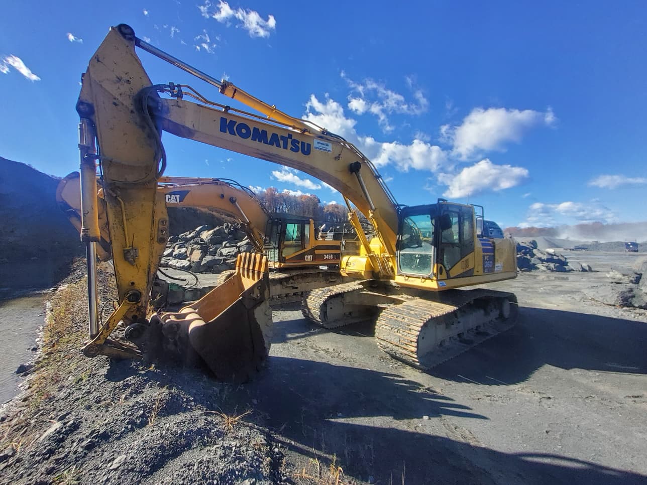 2019 Komatsu PC360LC-11 Excavator