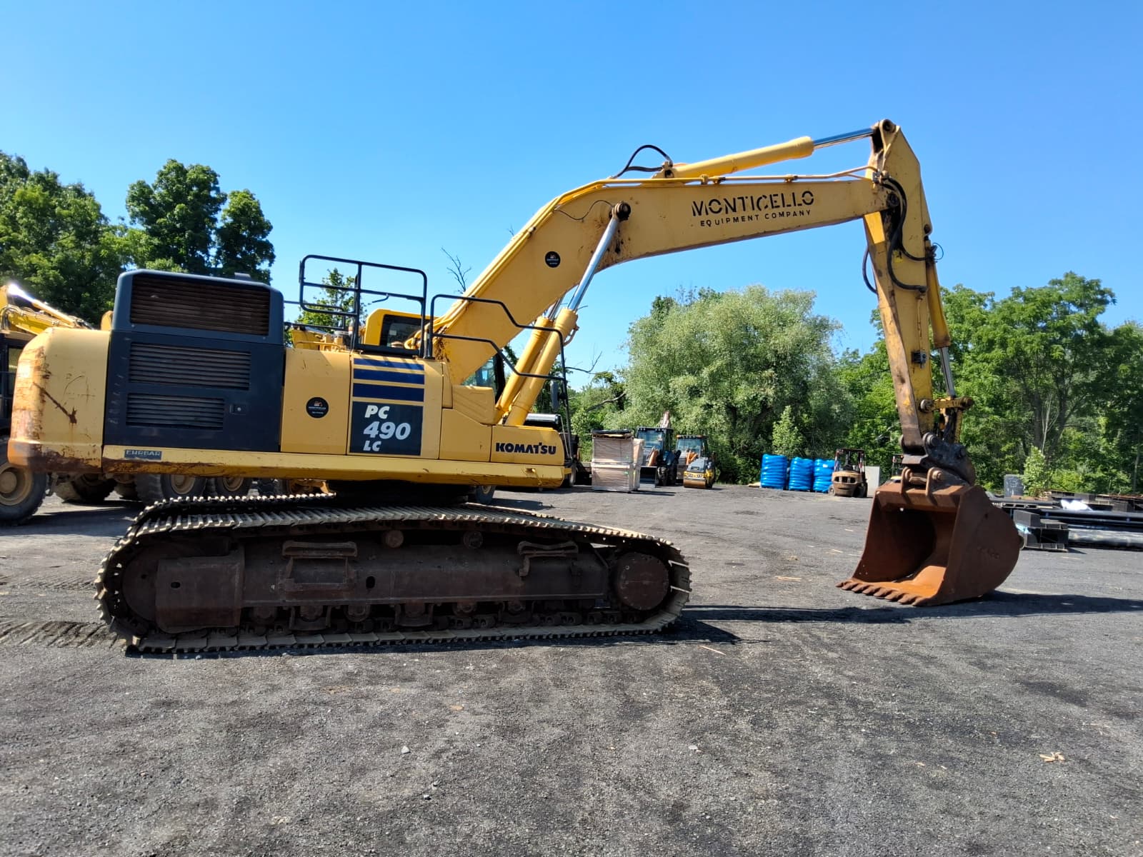 2016 Komatsu PC490LC-11 Excavator
