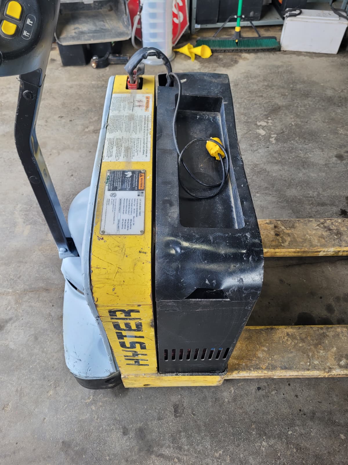 2015 Hyster W40Z Pallet Jack