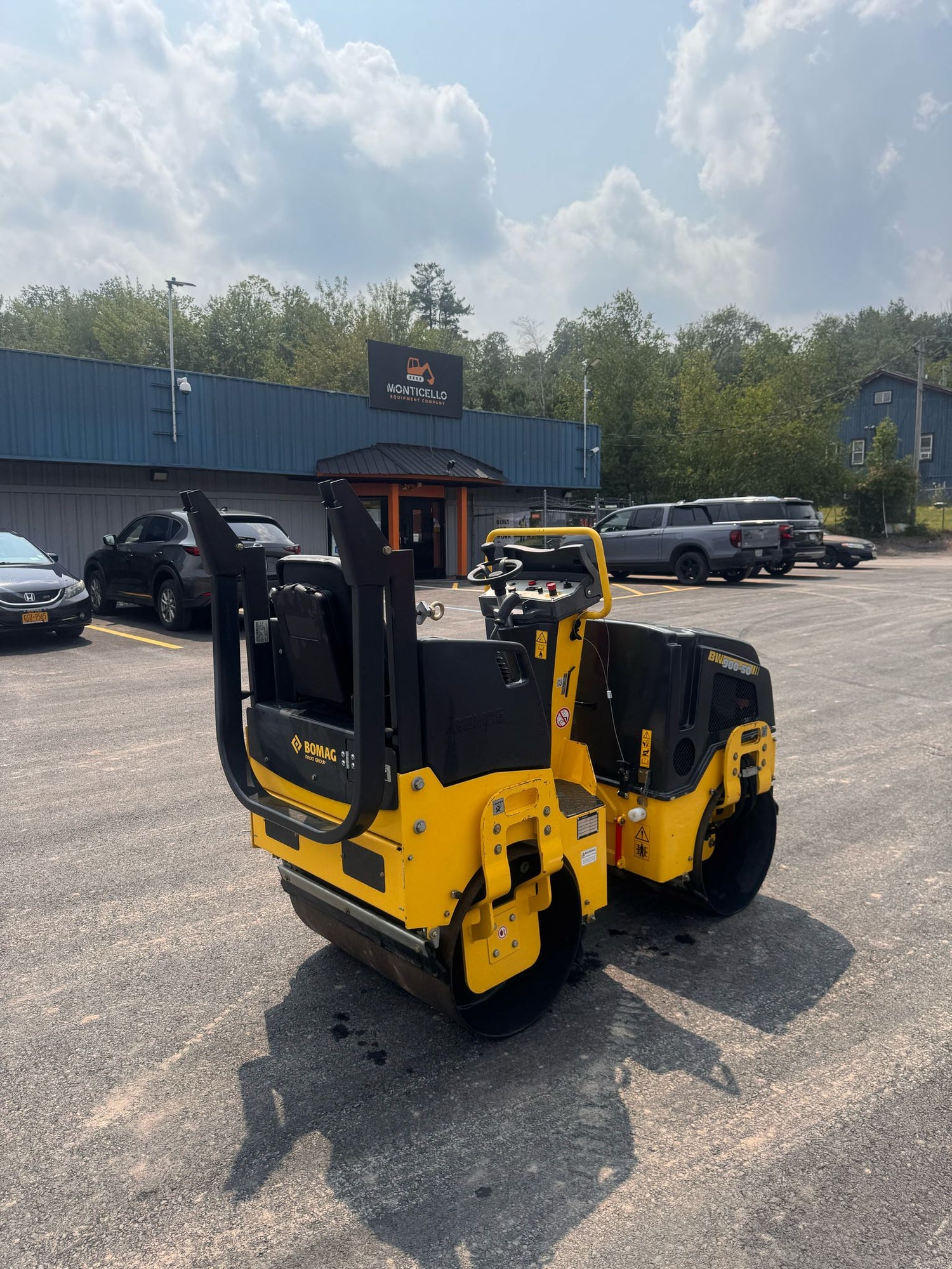 2023 Bomag BW900-50 Articulated Light Tandem Roller