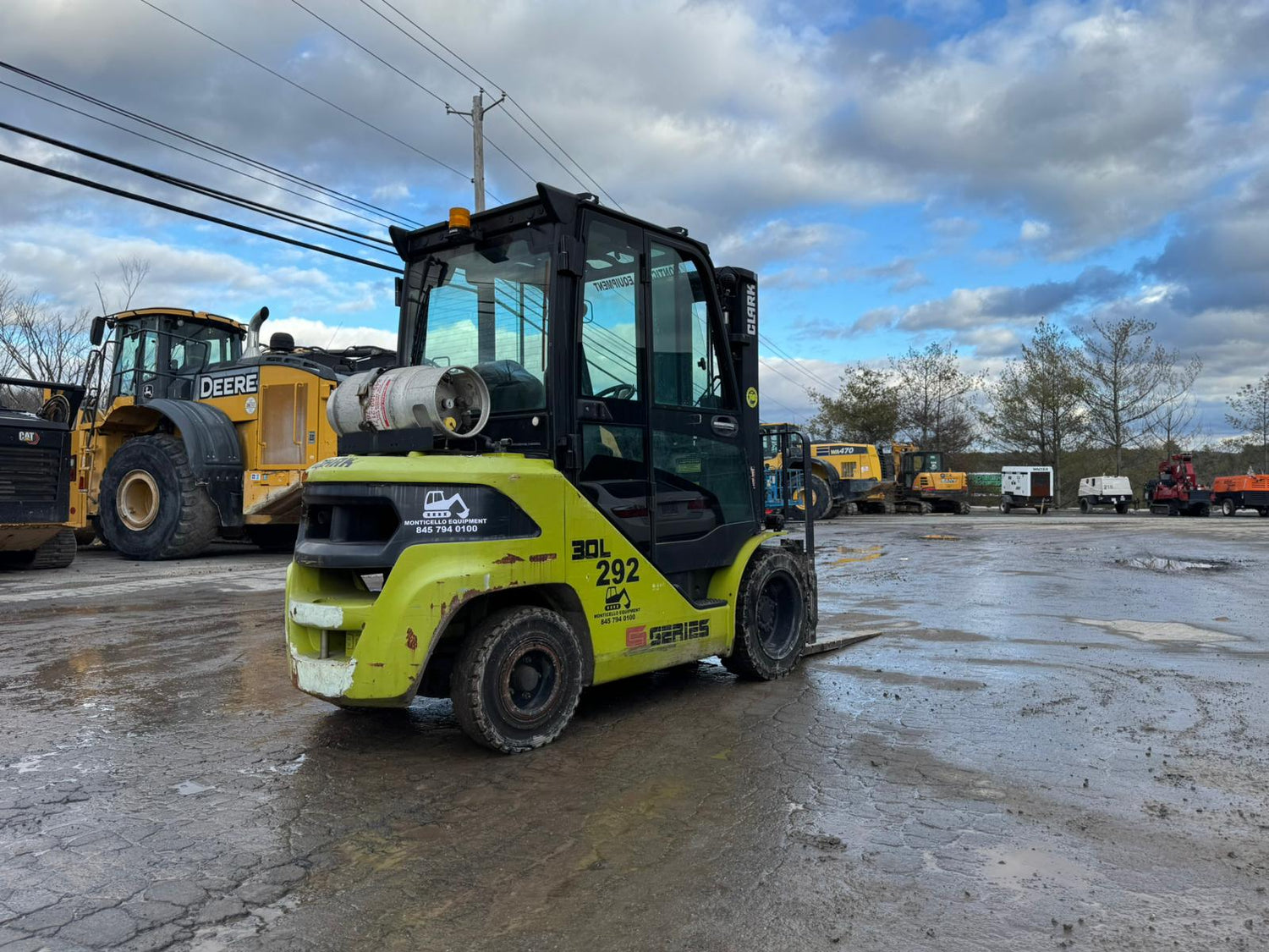 2020 Clark S30L Pneumatic Forklift