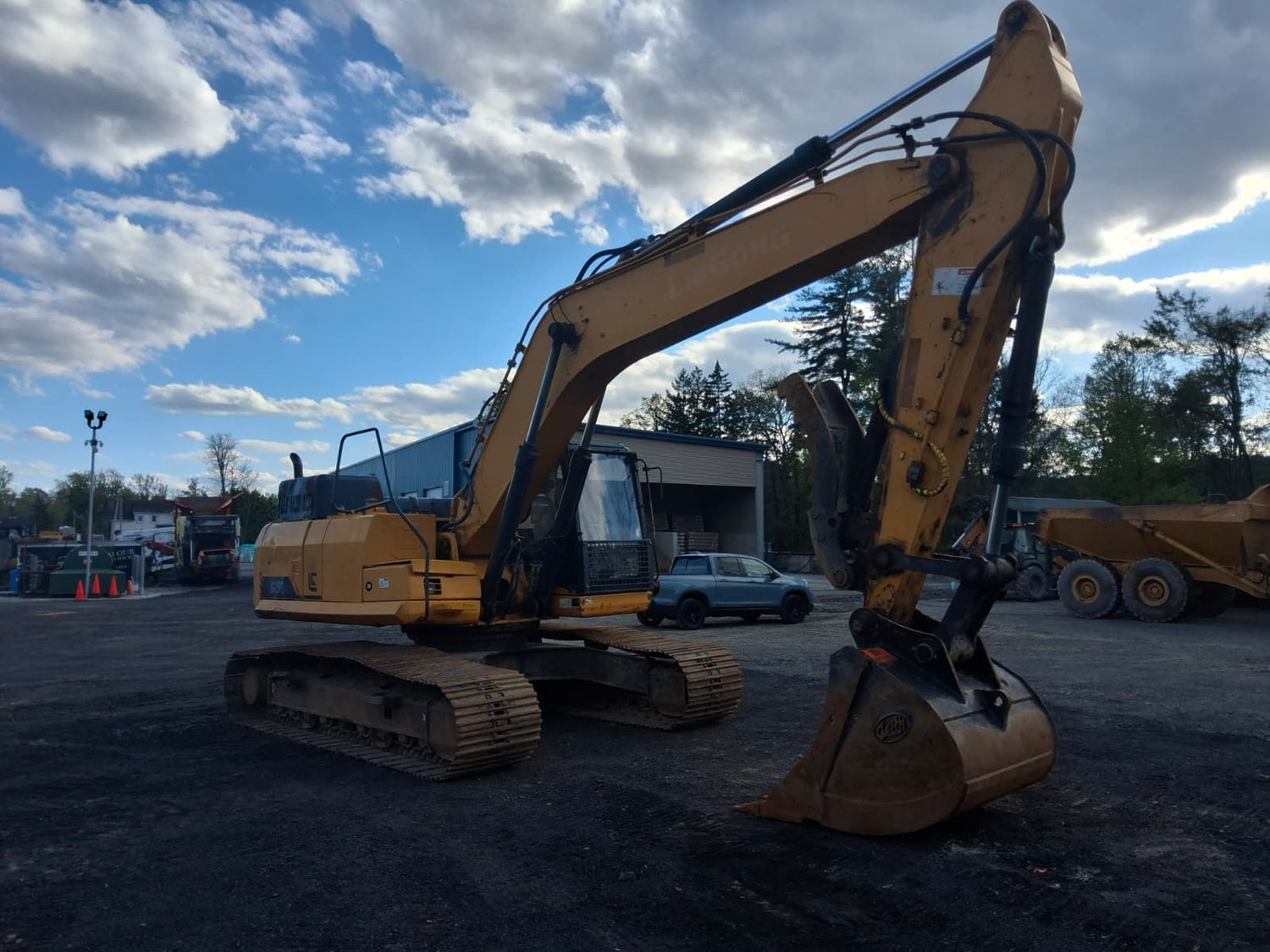 2018 LiuGong 925E Excavator