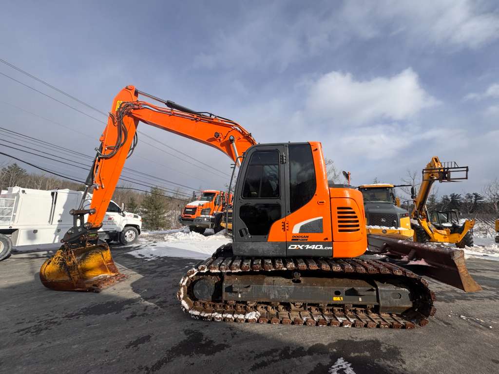 2021 Doosan DX140LCR-5 Excavator