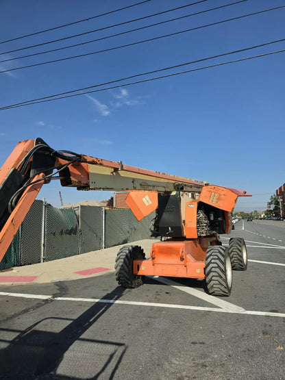 2014 JLG 800AJ Articulating Boom Lift