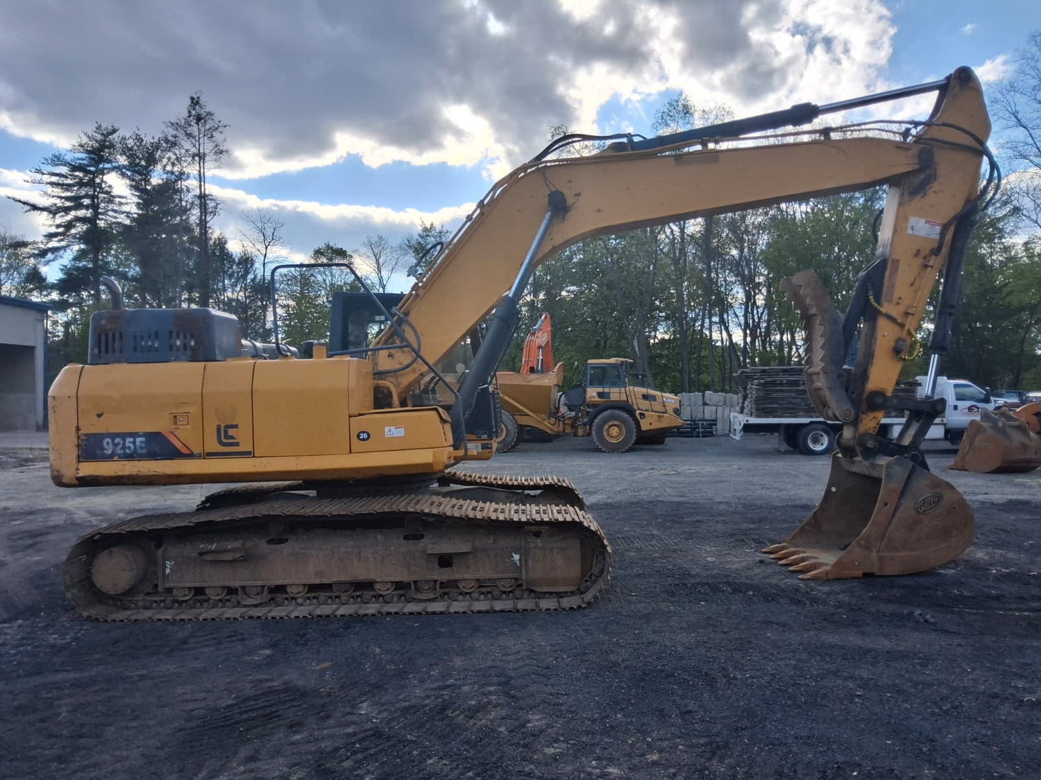 2018 LiuGong 925E Excavator