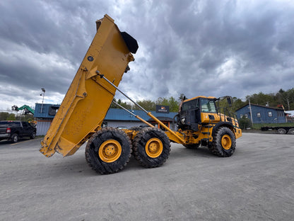 2021 Bell B30E Articulated Dump Truck w/Tailgate
