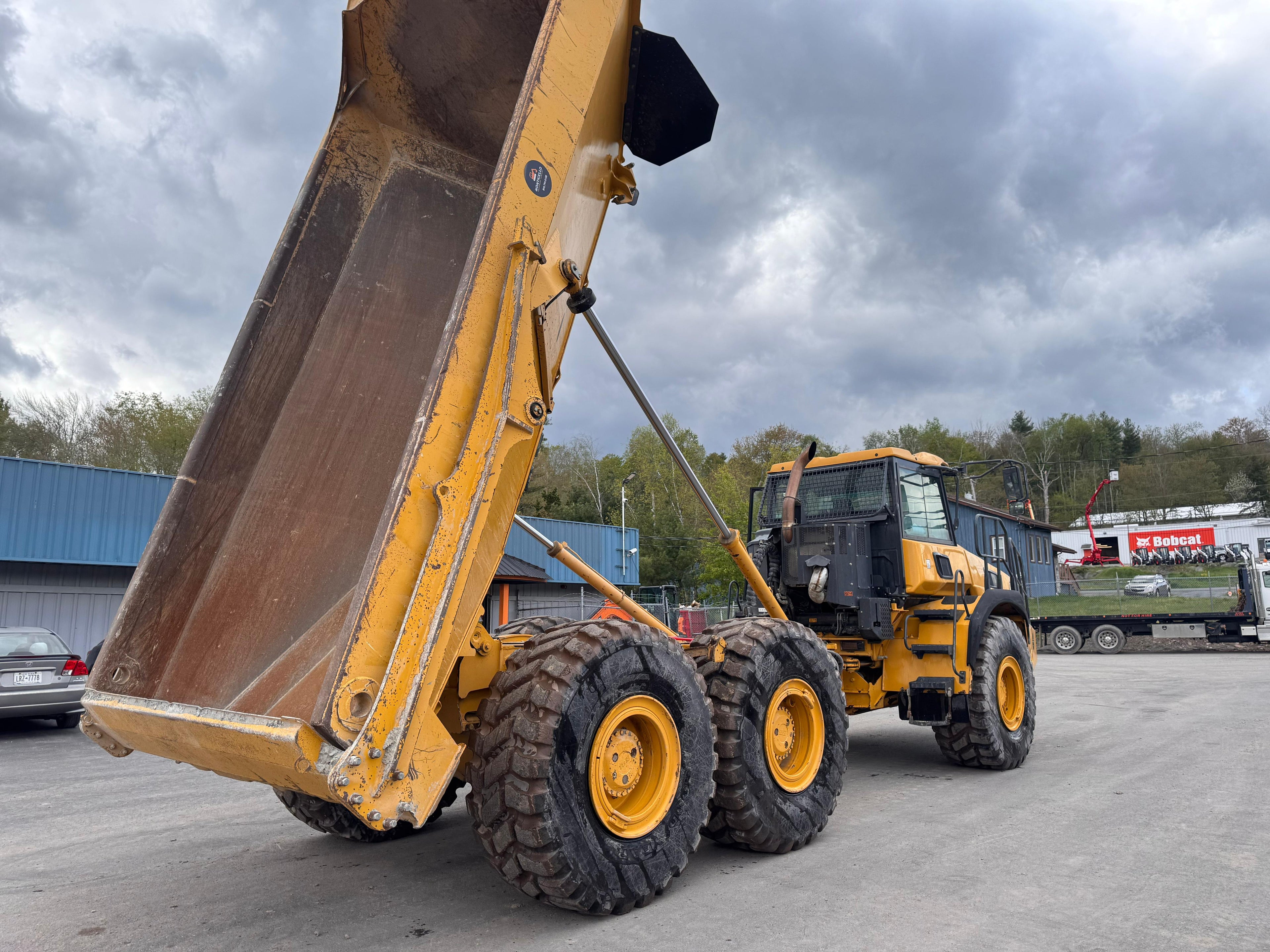 2021 Bell B30E Articulated Dump Truck w/Tailgate