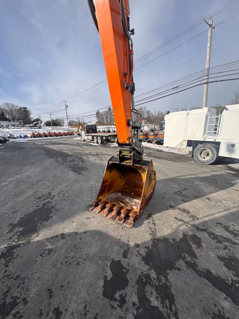 2021 Doosan DX140LCR-5 Excavator